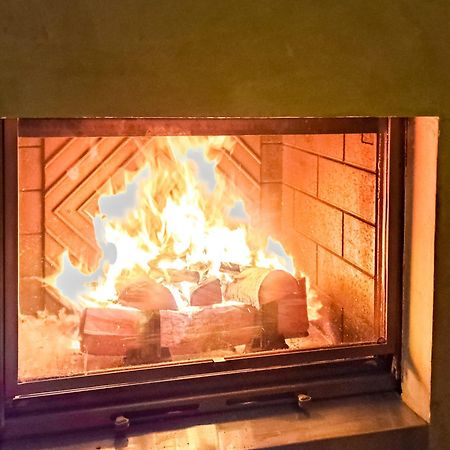 South Facing 2-Bed Apartment With Fireplace, Terrasses Deos 福勒恩 外观 照片