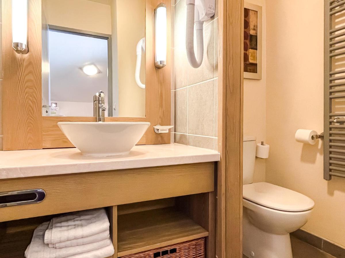 South Facing 2-Bed Apartment With Fireplace, Terrasses Deos 福勒恩 外观 照片