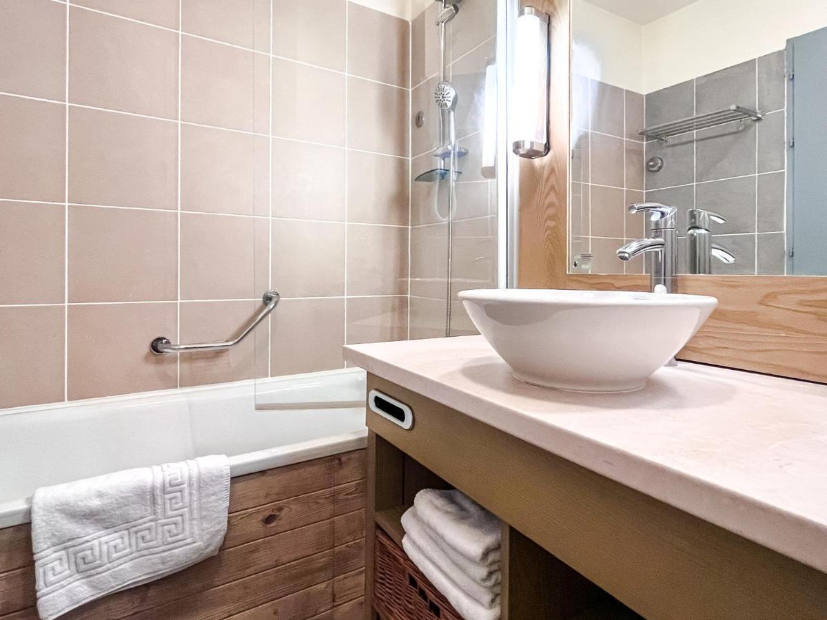 South Facing 2-Bed Apartment With Fireplace, Terrasses Deos 福勒恩 外观 照片